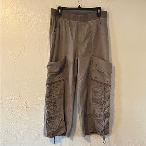 XCVI Olive Cargo Capri with Ruched Side Panels
